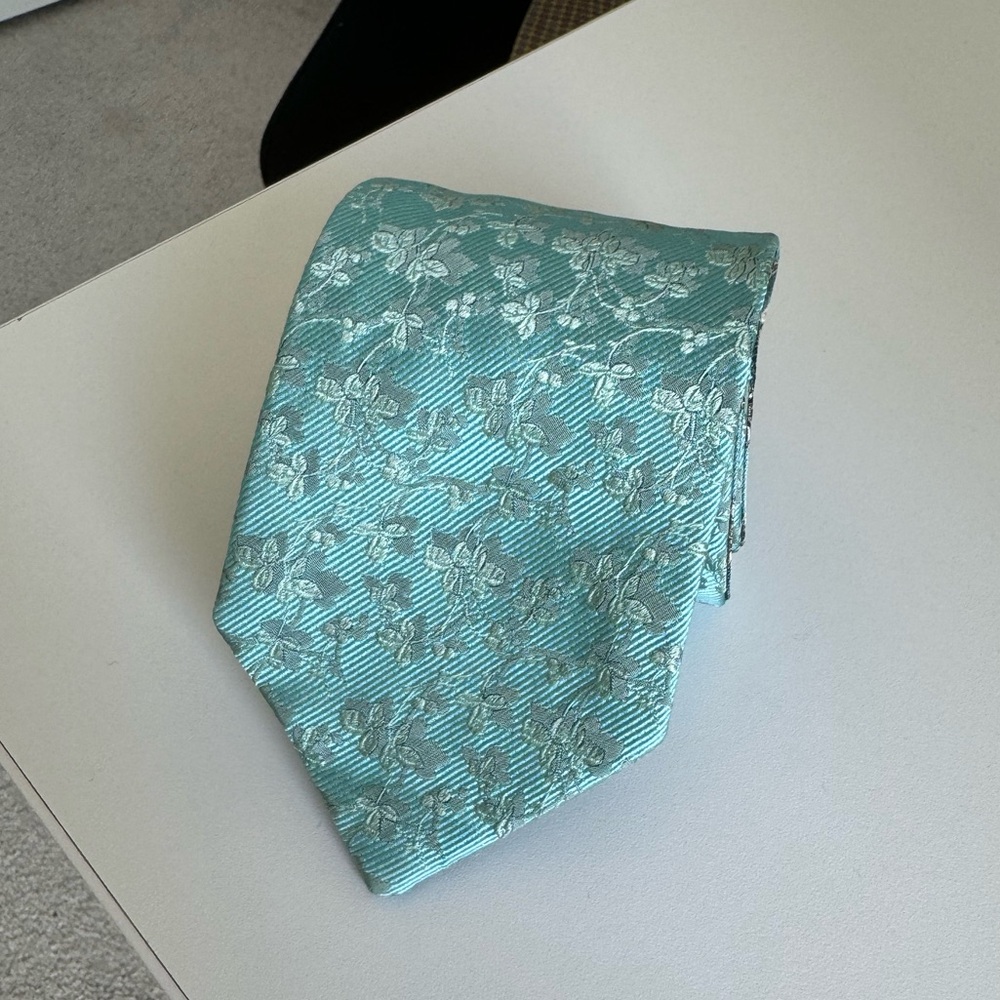 Robert Graham Reversible 100% Silk Blue Italy Geometric Diagonal Floral Neck Tie